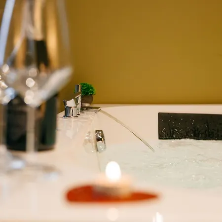 Lägenhet Maison Giulietta E Con Parcheggio Privato Como