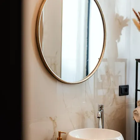 Apartamento Maison Giulietta E Con Parcheggio Privato Como